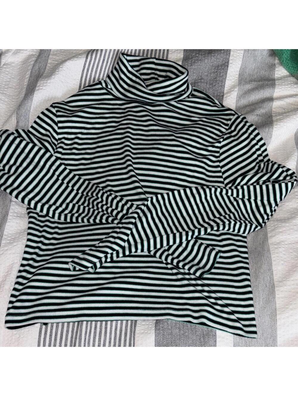 💕Levi’s Striped Turtleneck Sweater cropped 90s y2k Minimal Basic Staple